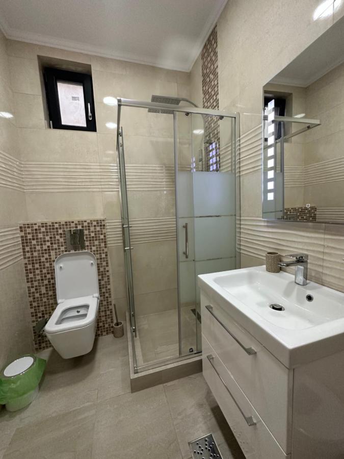 Golden Garden Luxury Apartment In Bucharest Exterior photo